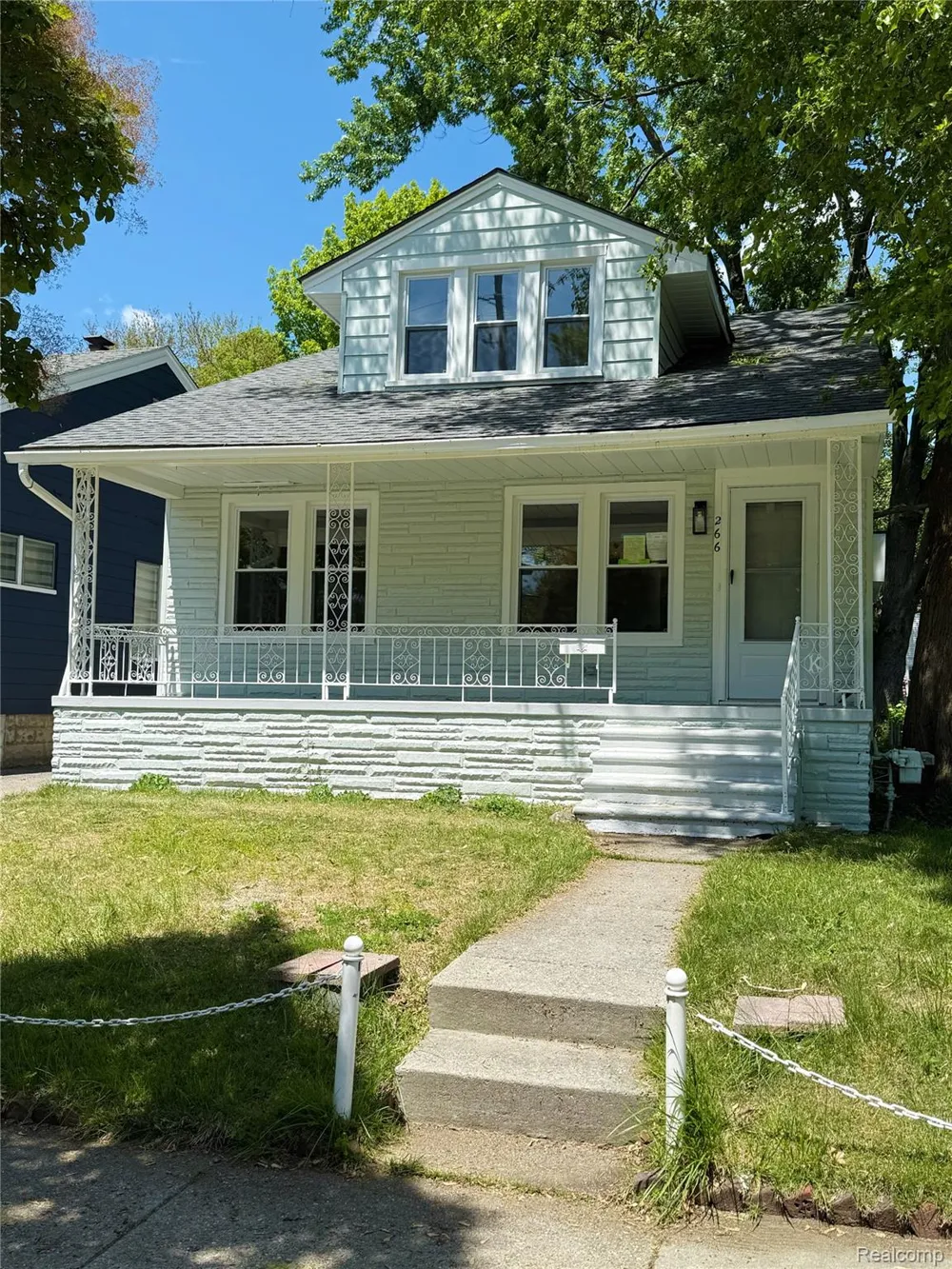 266 W Bennett Avenue Ferndale City, MI 48220