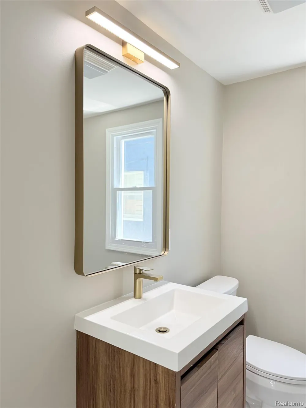 266 W Bennett Avenue Ferndale City, MI 48220