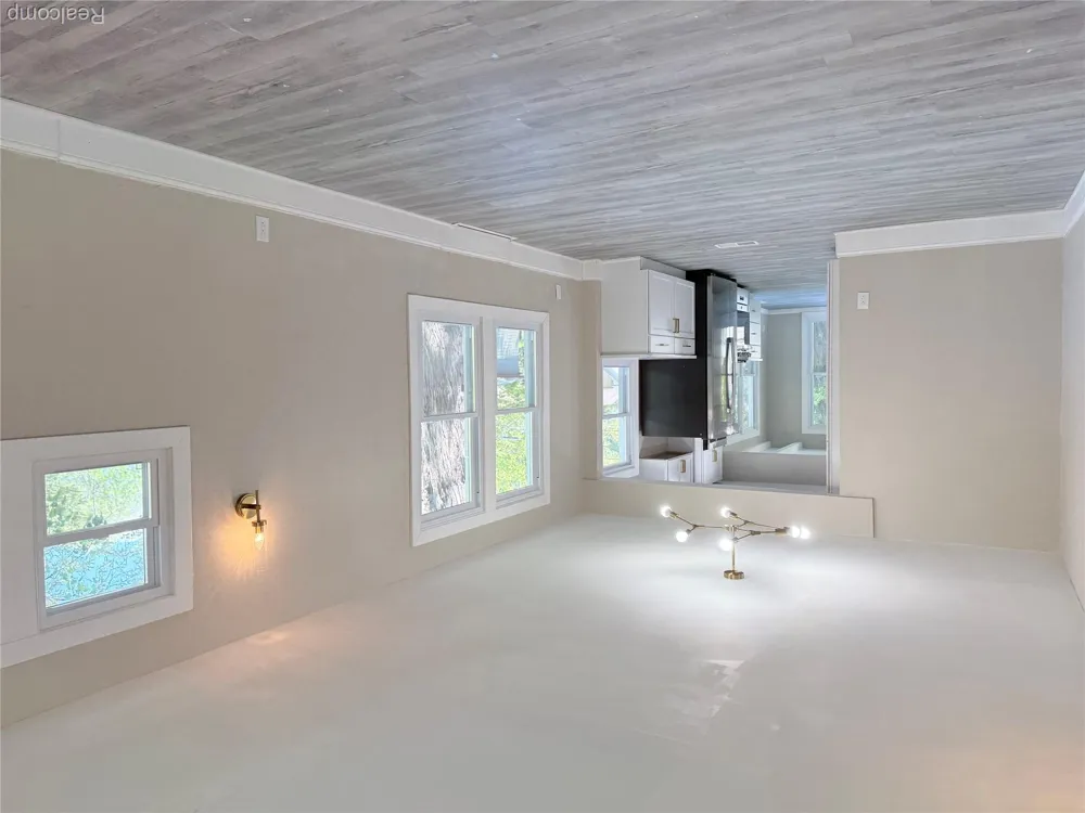 266 W Bennett Avenue Ferndale City, MI 48220