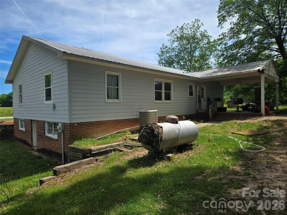 1127 Mountain Street Blacksburg, SC 29702