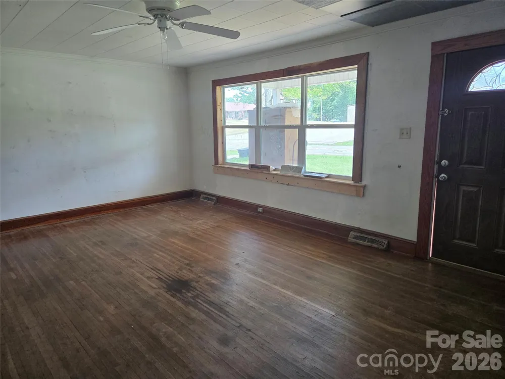 1127 Mountain Street Blacksburg, SC 29702