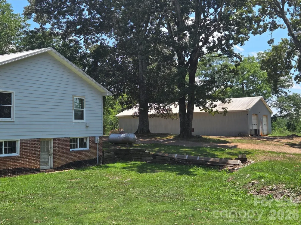 1127 Mountain Street Blacksburg, SC 29702