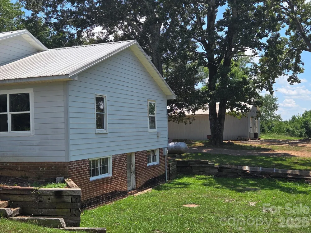 1127 Mountain Street Blacksburg, SC 29702