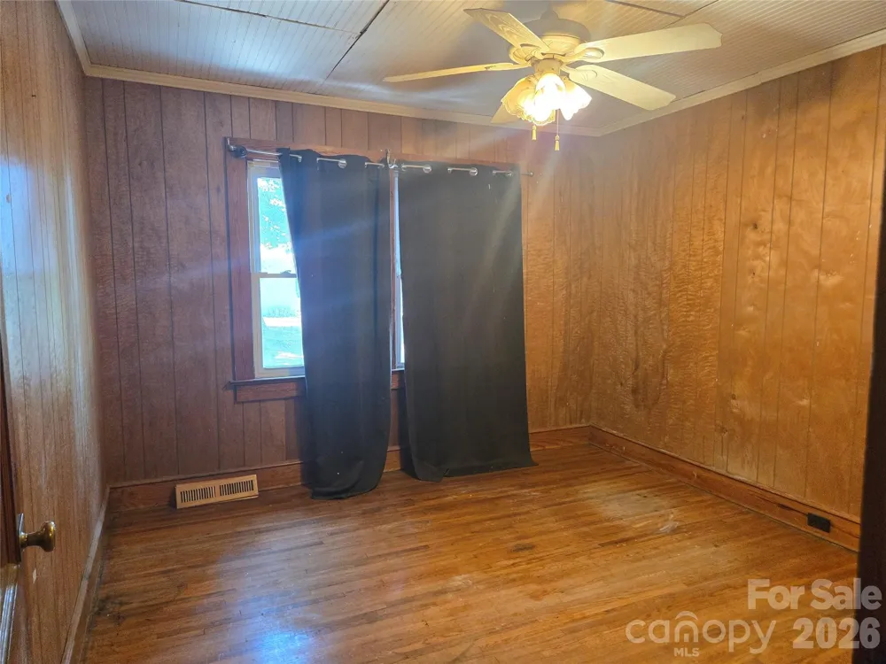 1127 Mountain Street Blacksburg, SC 29702