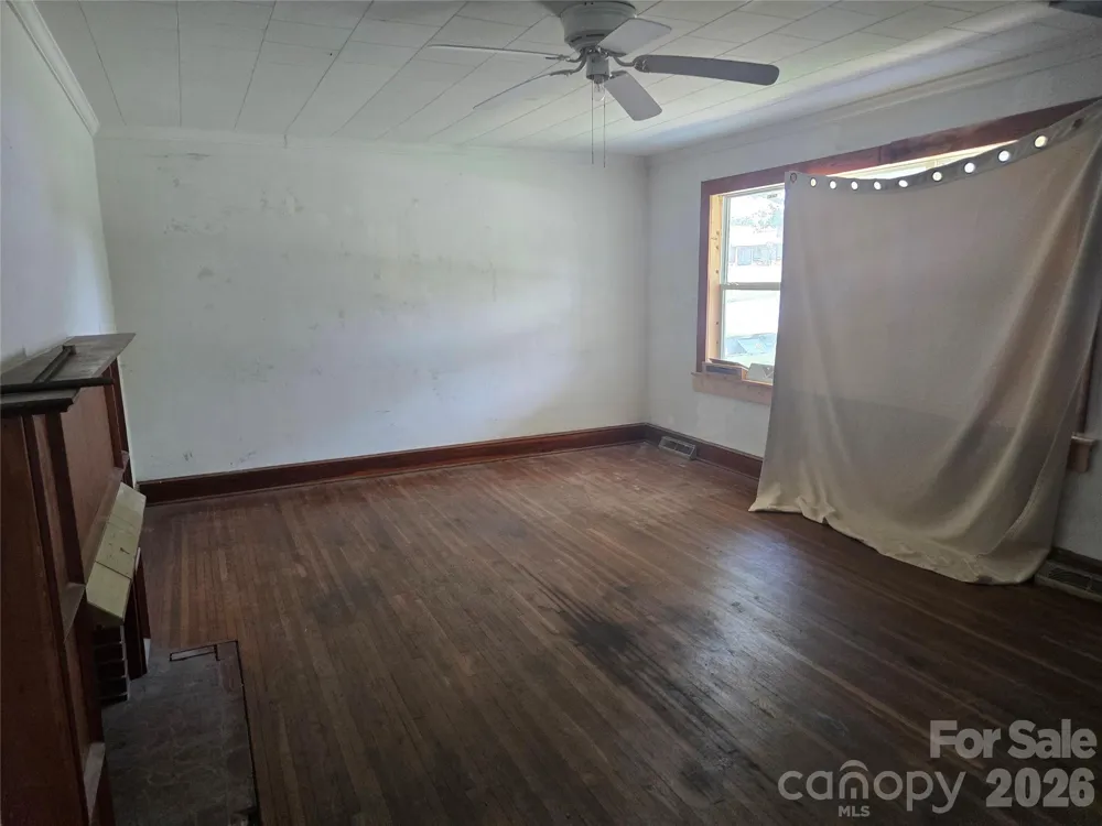 1127 Mountain Street Blacksburg, SC 29702