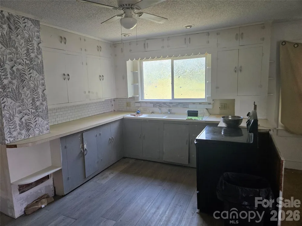 1127 Mountain Street Blacksburg, SC 29702