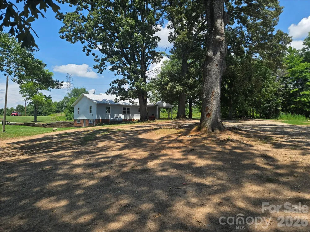 1127 Mountain Street Blacksburg, SC 29702