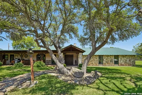 722 W Lacey Oaks Parkway