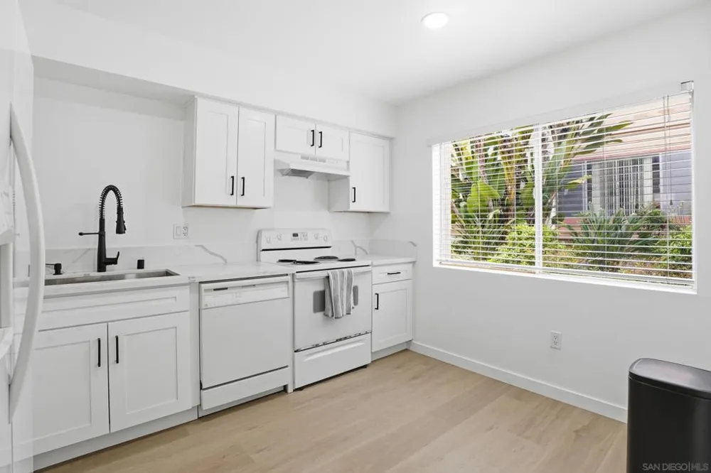 6864 Hyde Park Drive #C San Diego, CA 92119
