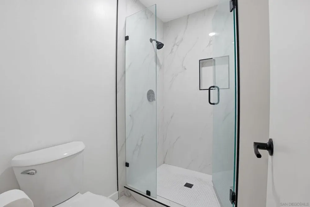 6864 Hyde Park Drive #C San Diego, CA 92119