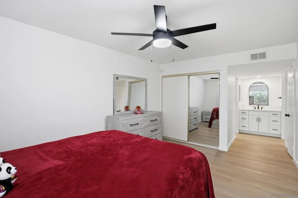 6864 Hyde Park Drive #C San Diego, CA 92119