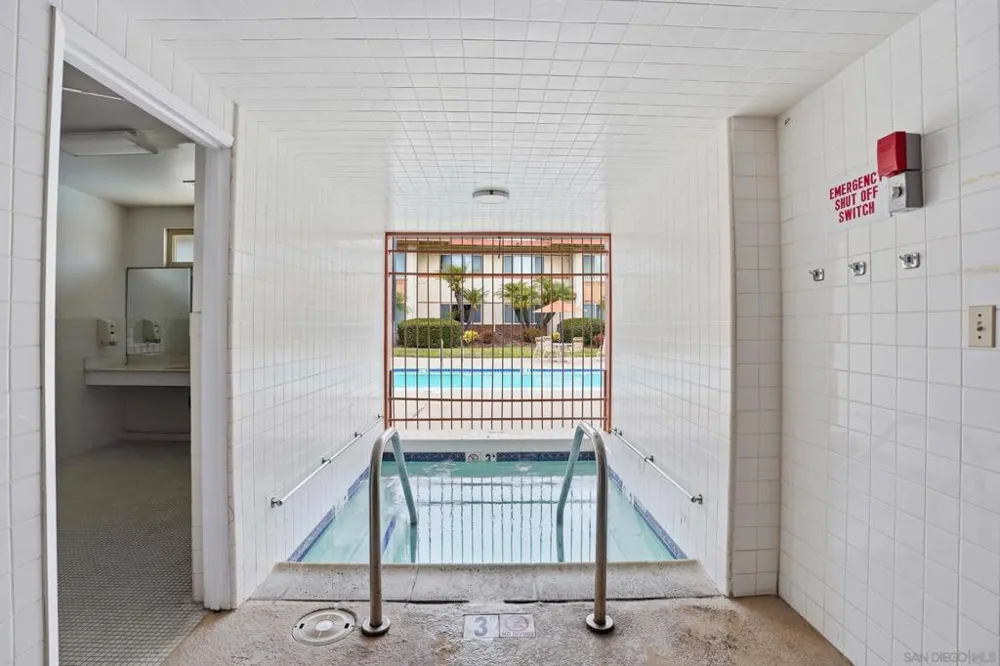 6864 Hyde Park Drive #C San Diego, CA 92119