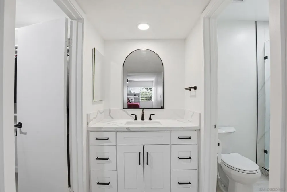6864 Hyde Park Drive #C San Diego, CA 92119