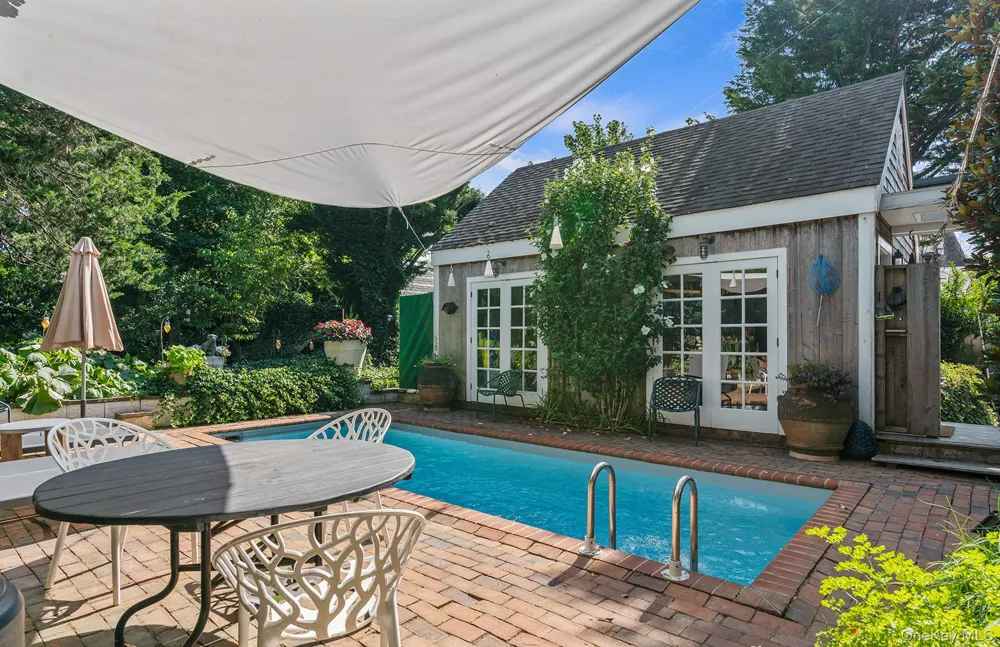 28 Bowden Square Southampton, NY 11968