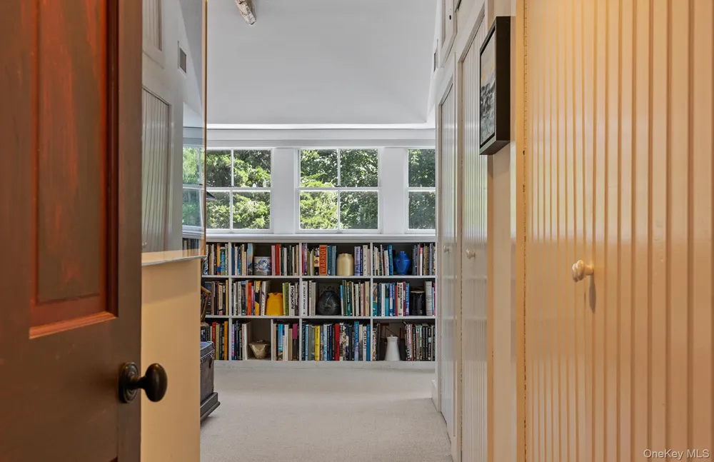 28 Bowden Square Southampton, NY 11968