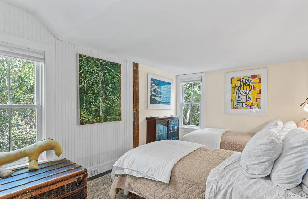 28 Bowden Square Southampton, NY 11968