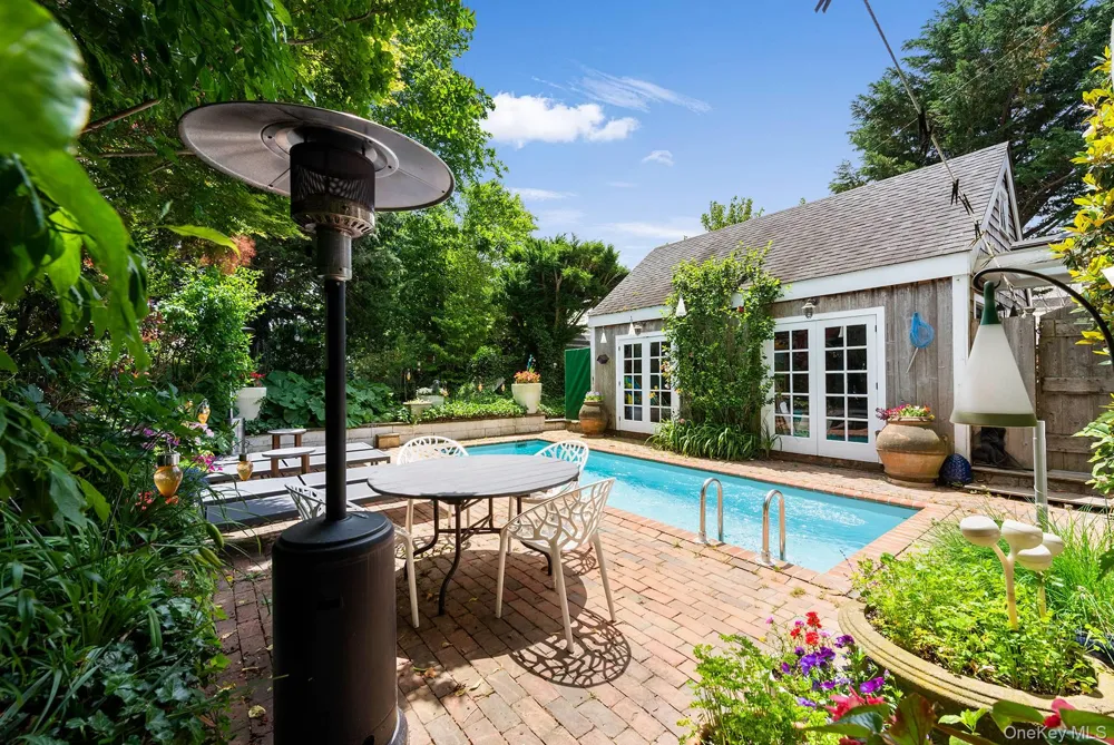 28 Bowden Square Southampton, NY 11968