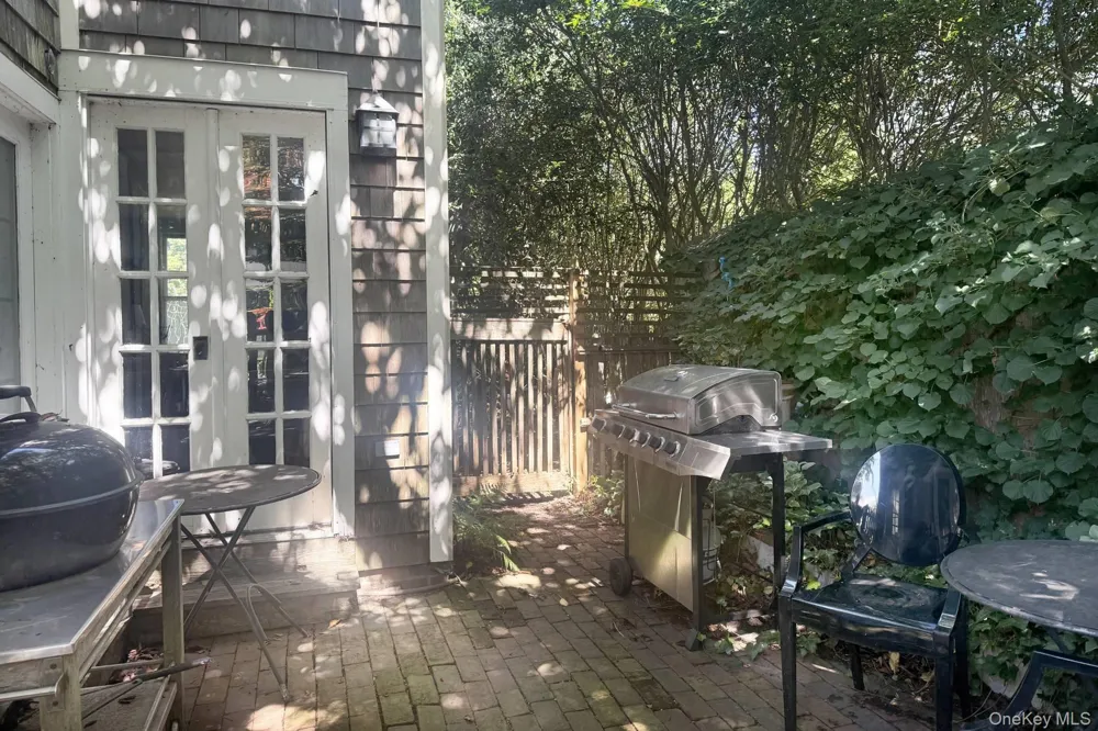 28 Bowden Square Southampton, NY 11968