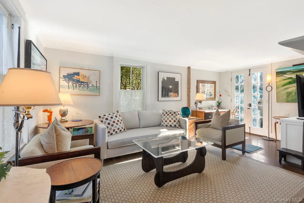 28 Bowden Square Southampton, NY 11968