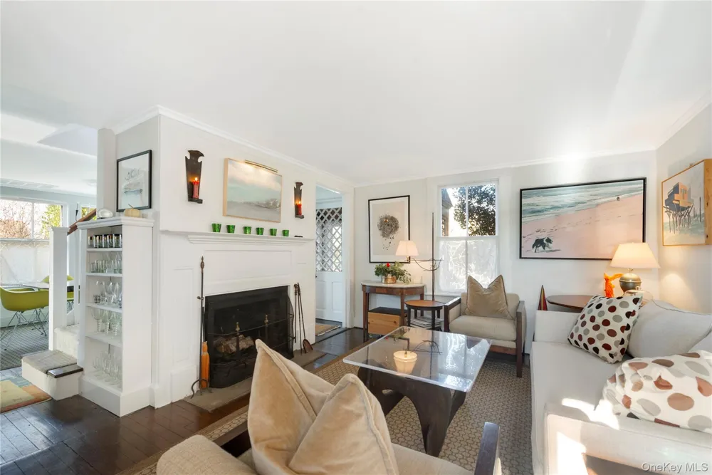 28 Bowden Square Southampton, NY 11968