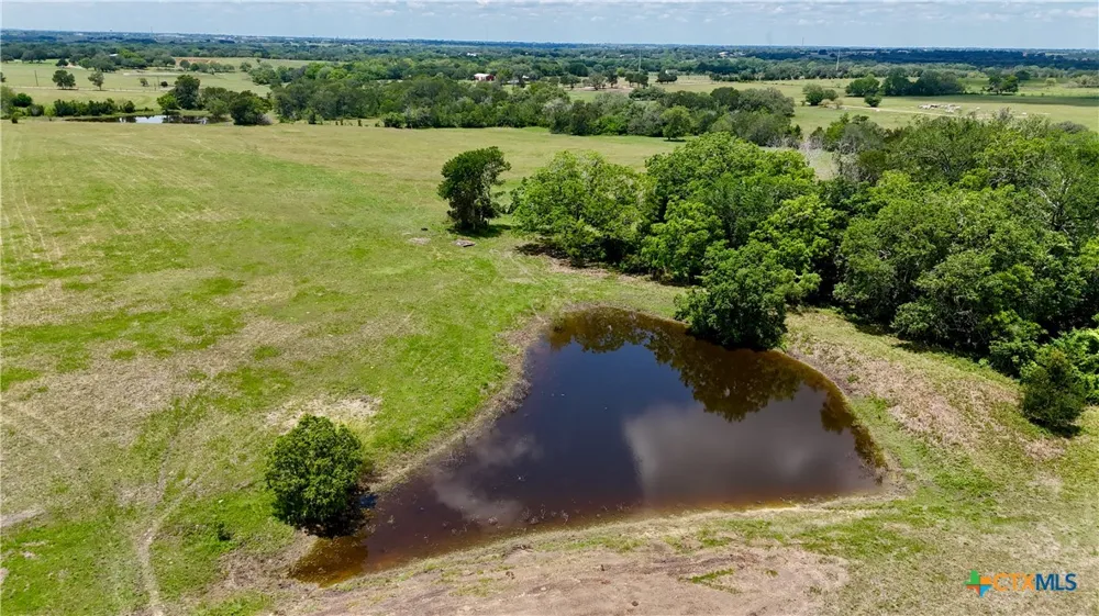 1070 Muehr Road Weimar, TX 78962