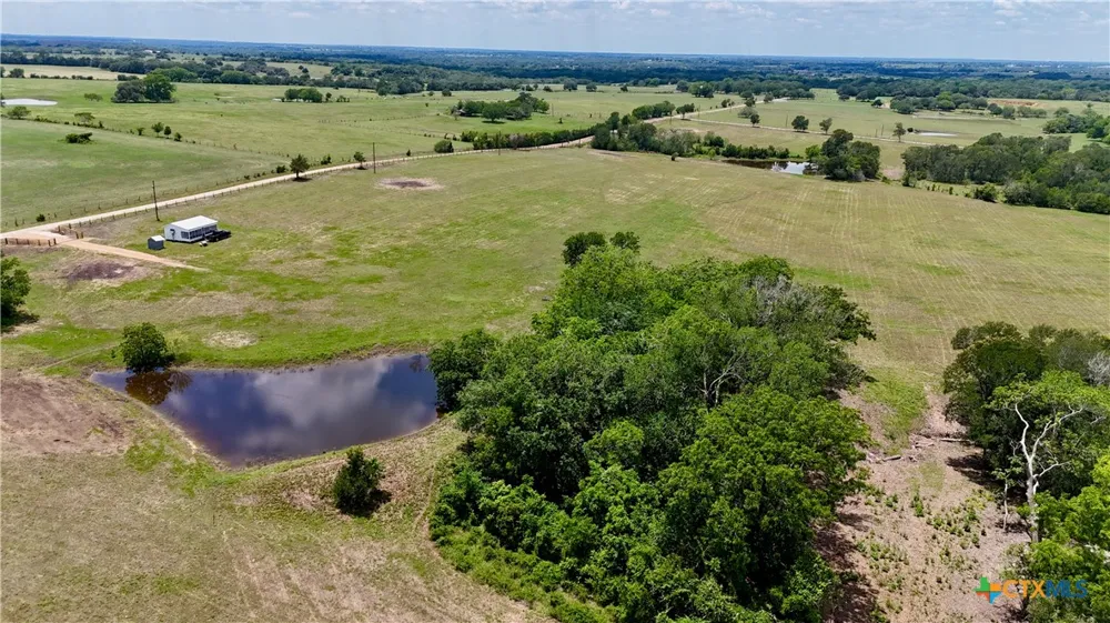 1070 Muehr Road Weimar, TX 78962