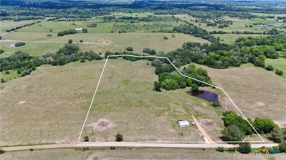 1070 Muehr Road Weimar, TX 78962