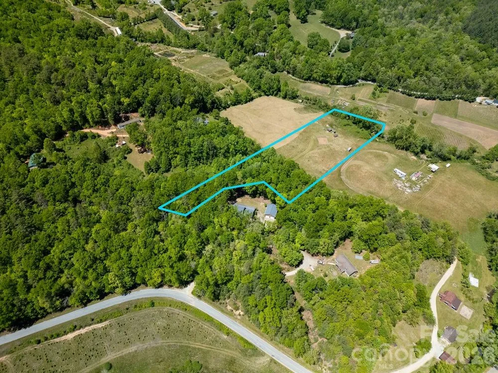 230 Harlow and Cricket Drive Balsam Grove, NC 28708