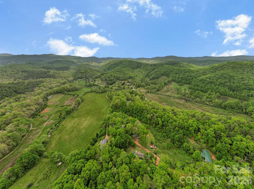 230 Harlow and Cricket Drive Balsam Grove, NC 28708