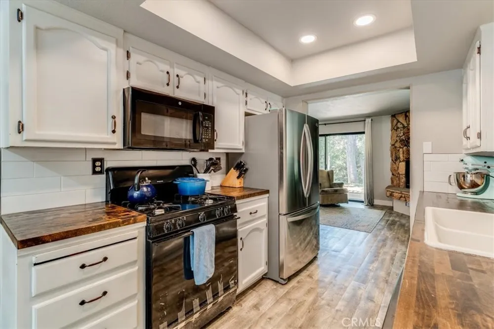 12 Green Court Paso Robles, CA 93446