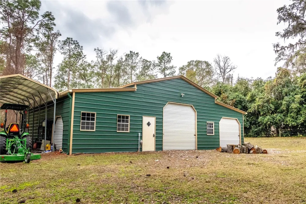 24091 RICHBARN ROAD Brooksville, FL 34601