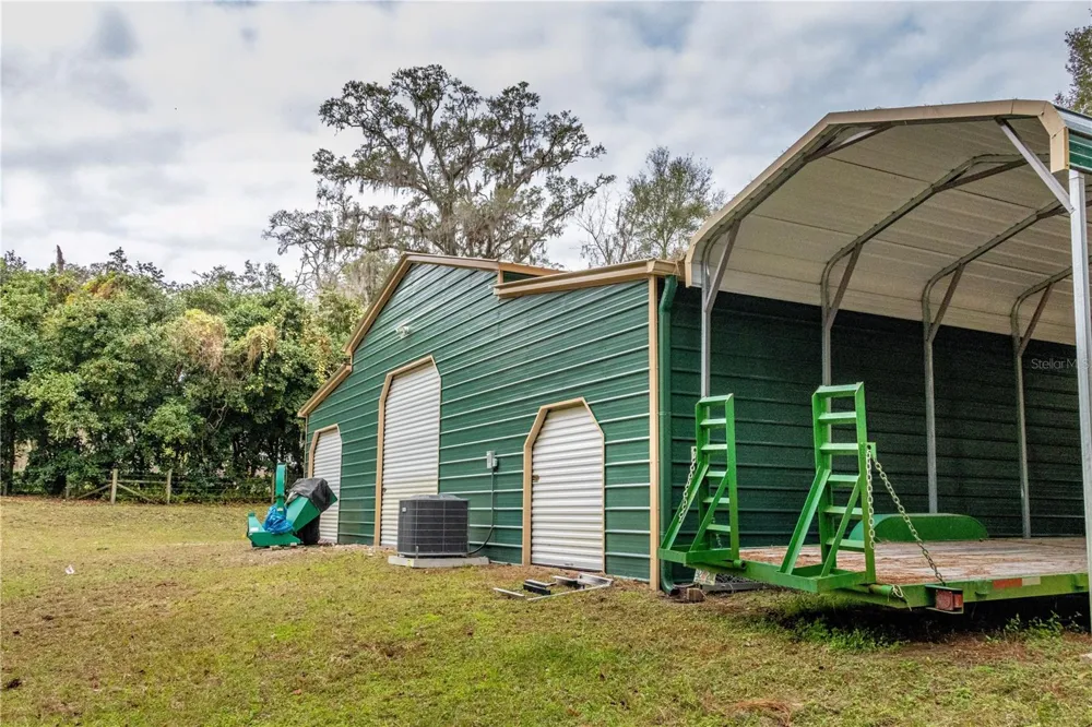 24091 RICHBARN ROAD Brooksville, FL 34601