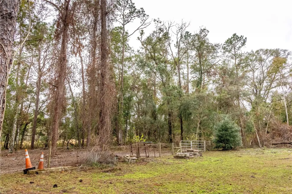 24091 RICHBARN ROAD Brooksville, FL 34601