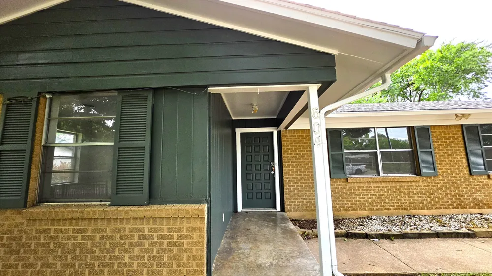 604 Sun Valley Drive Denton, TX 76209