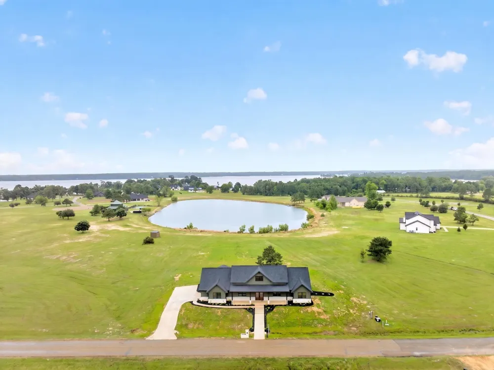 242 Private Road 2712 Mt Pleasant, TX 75455
