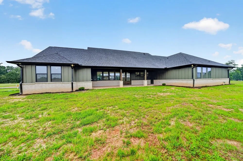 242 Private Road 2712 Mt Pleasant, TX 75455