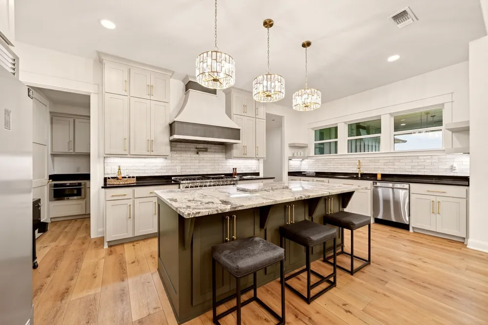 242 Private Road 2712 Mt Pleasant, TX 75455