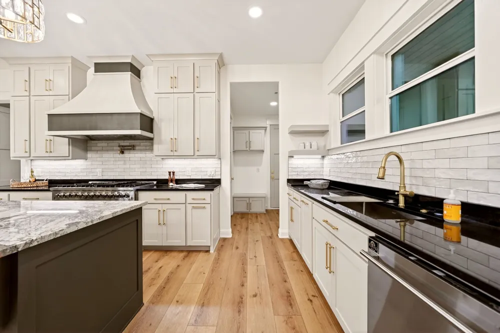 242 Private Road 2712 Mt Pleasant, TX 75455