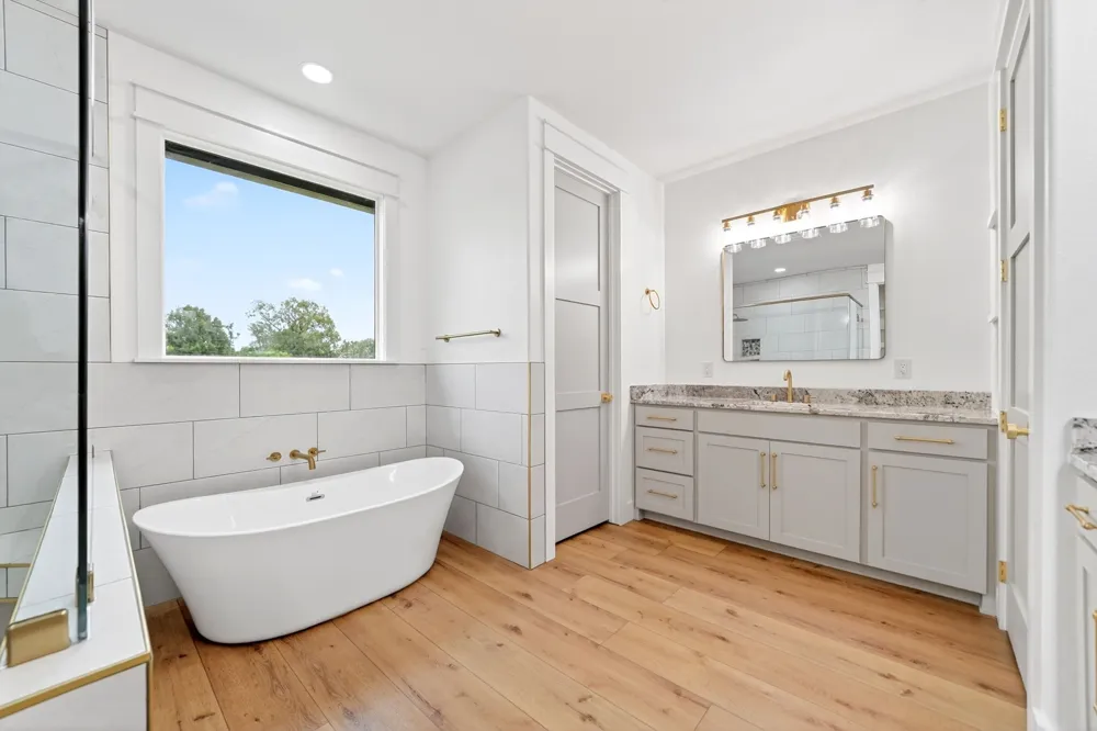 242 Private Road 2712 Mt Pleasant, TX 75455