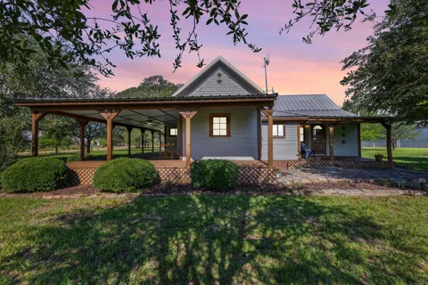 1195 County Road 161
