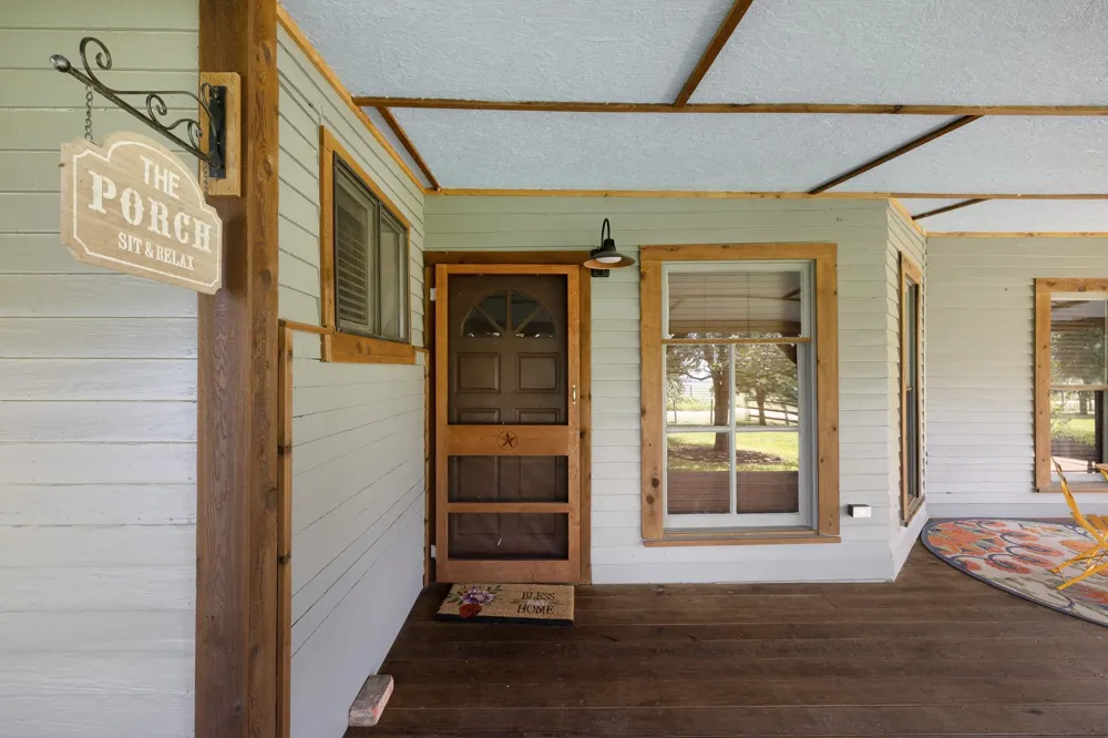 1195 County Road 161 Rock Island, TX 77470
