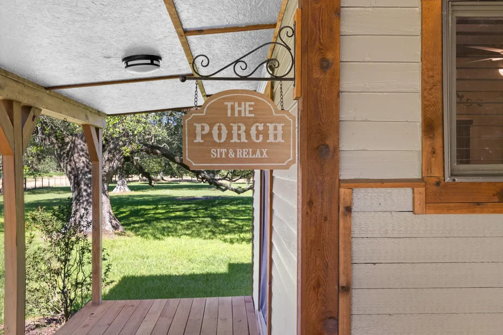 1195 County Road 161 Rock Island, TX 77470