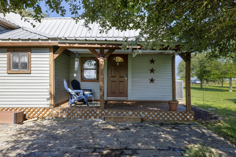1195 County Road 161 Rock Island, TX 77470