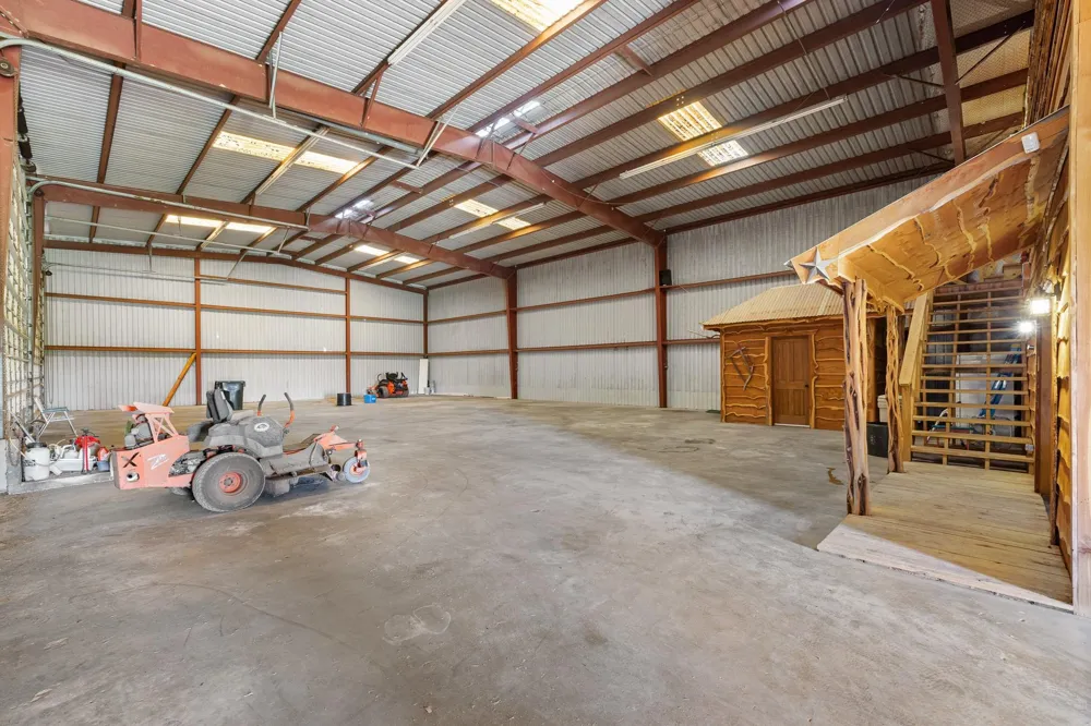 1195 County Road 161 Rock Island, TX 77470