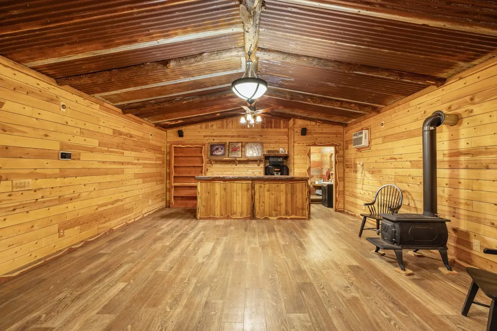 1195 County Road 161 Rock Island, TX 77470