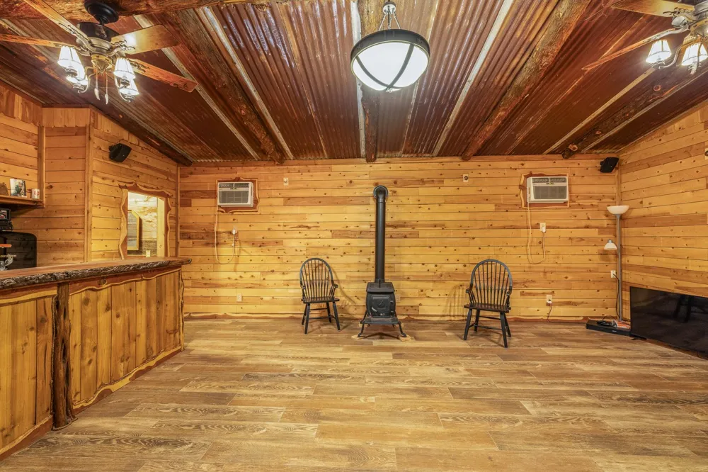 1195 County Road 161 Rock Island, TX 77470