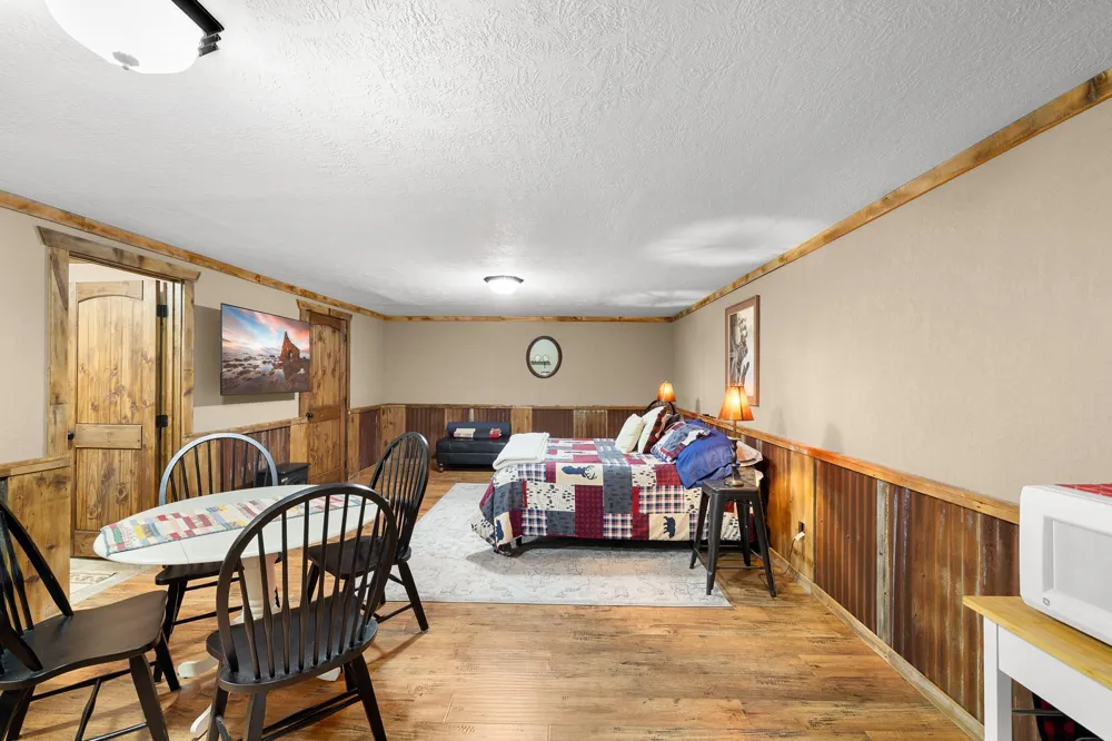 1195 County Road 161 Rock Island, TX 77470