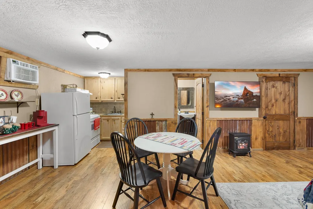 1195 County Road 161 Rock Island, TX 77470