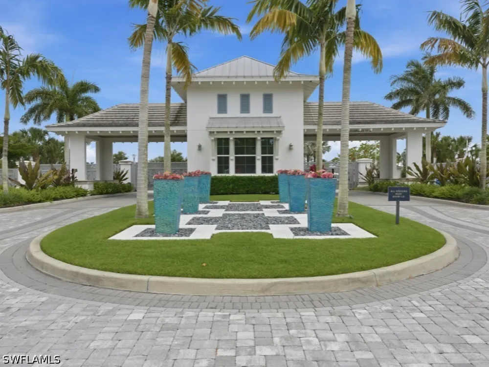 Saint Lucia Drive Naples, FL 34114