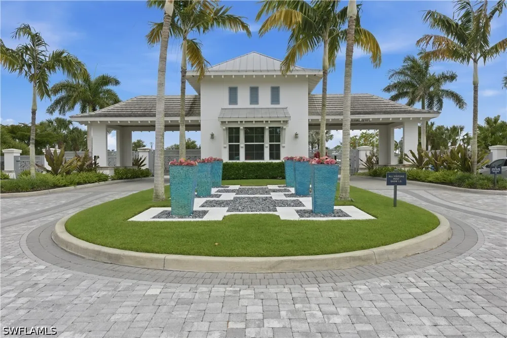 Saint Lucia Drive Naples, FL 34114